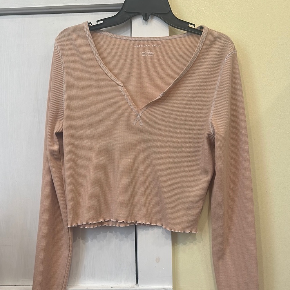 American Eagle V-Neck Long Sleeve Top